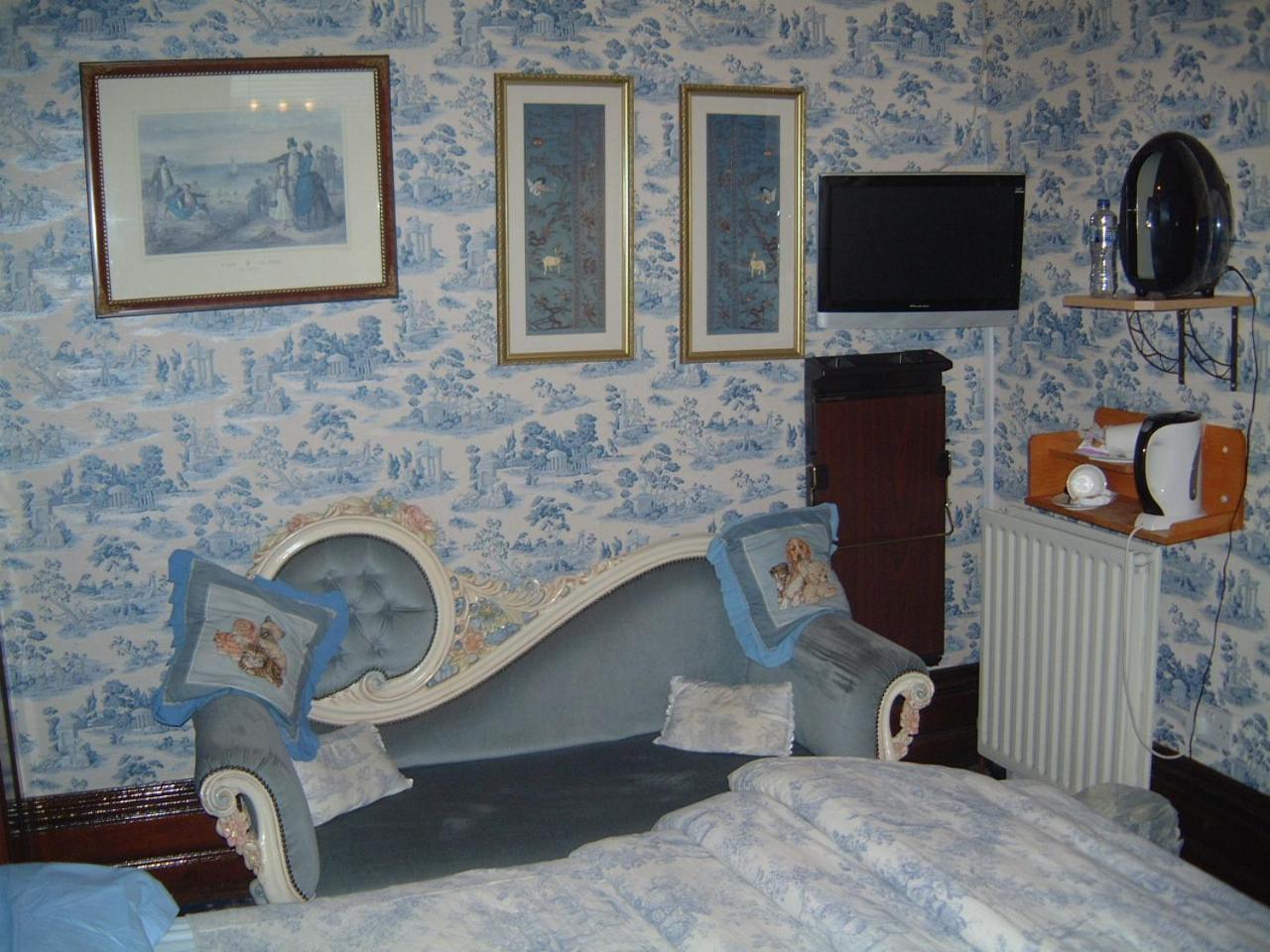 Manor House B And B Larne Esterno foto