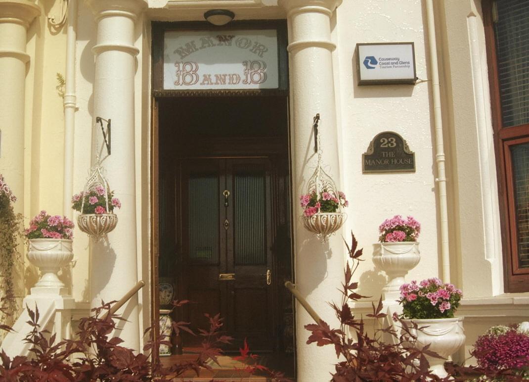 Manor House B And B Larne Esterno foto