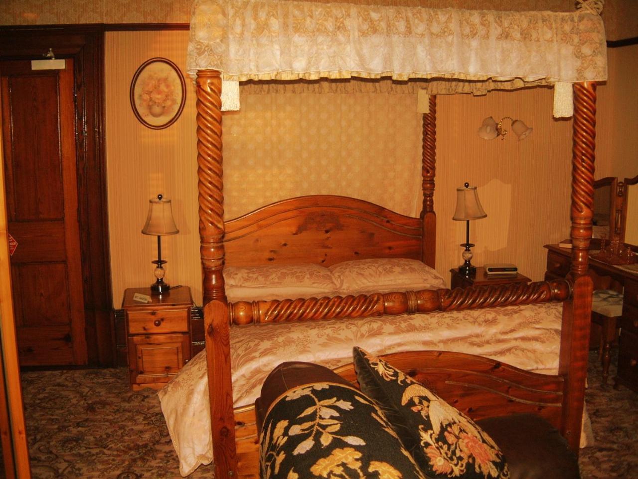 Manor House B And B Larne Esterno foto