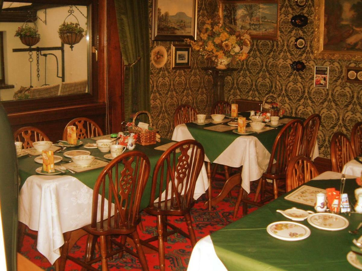 Manor House B And B Larne Esterno foto